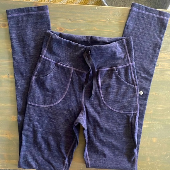 Lululemon leggings EUC - Picture 2 of 4